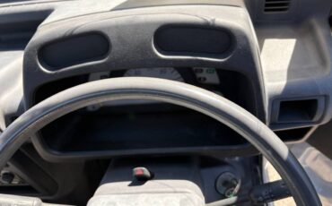 Mitsubishi-minicab-1993-white-28