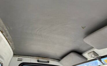 Mitsubishi-minicab-1993-white-36