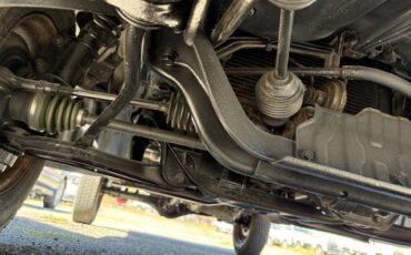 Mitsubishi-minicab-1993-white-39