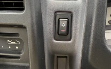 Mitsubishi-minicab-1994-blue-12