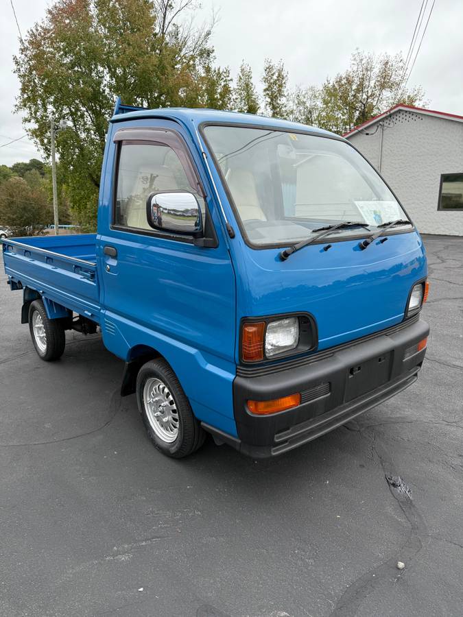 Mitsubishi-minicab-1994-blue-2