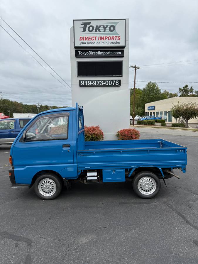 Mitsubishi-minicab-1994-blue-7
