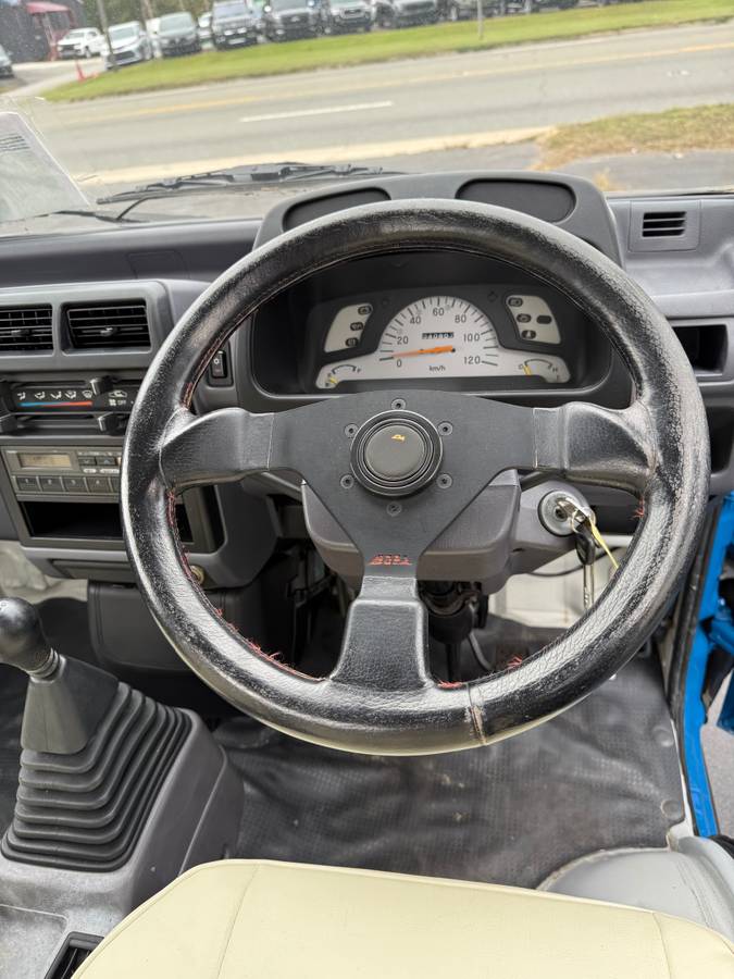 Mitsubishi-minicab-1994-blue-9