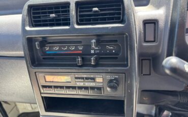 Mitsubishi-minicab-1994-white-34