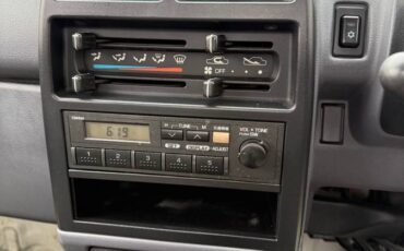 Mitsubishi-minicab-1994-yellow-10
