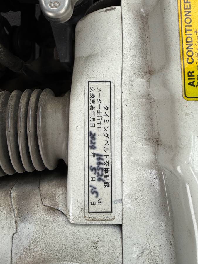 Mitsubishi-minicab-1994-yellow-14