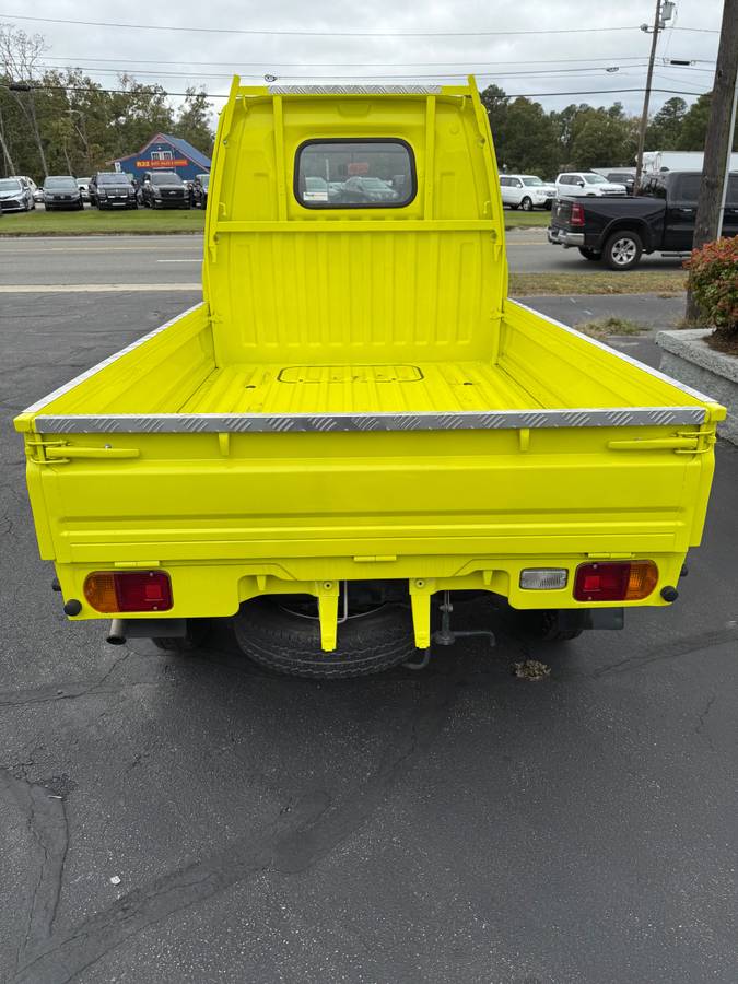 Mitsubishi-minicab-1994-yellow-4