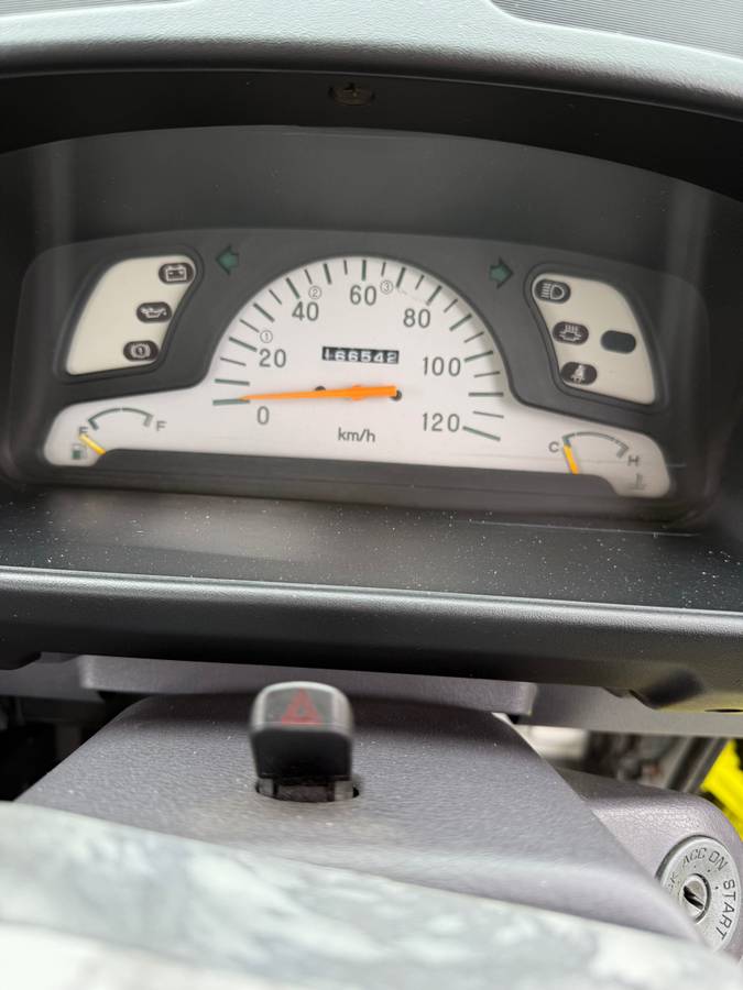 Mitsubishi-minicab-1994-yellow-9