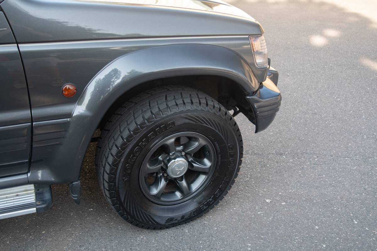Mitsubishi-pajero-1994-10