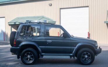 Mitsubishi-pajero-1994-3
