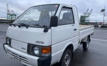 Mitsubishinissanisuzu-diesel-1996-white-5