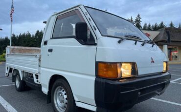 Mitsubishinissanisuzu-diesel-1996-white-7