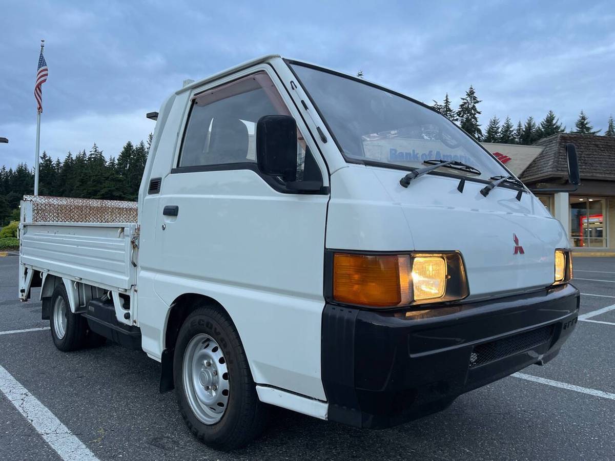 Mitsubishinissanisuzu-diesel-1996-white-7