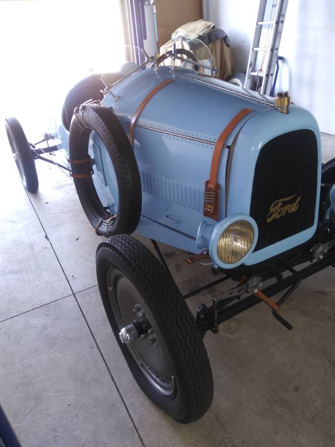 Model-t-1923-blue-2