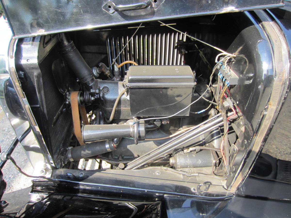 Model-t-ford-roadster-1927-3
