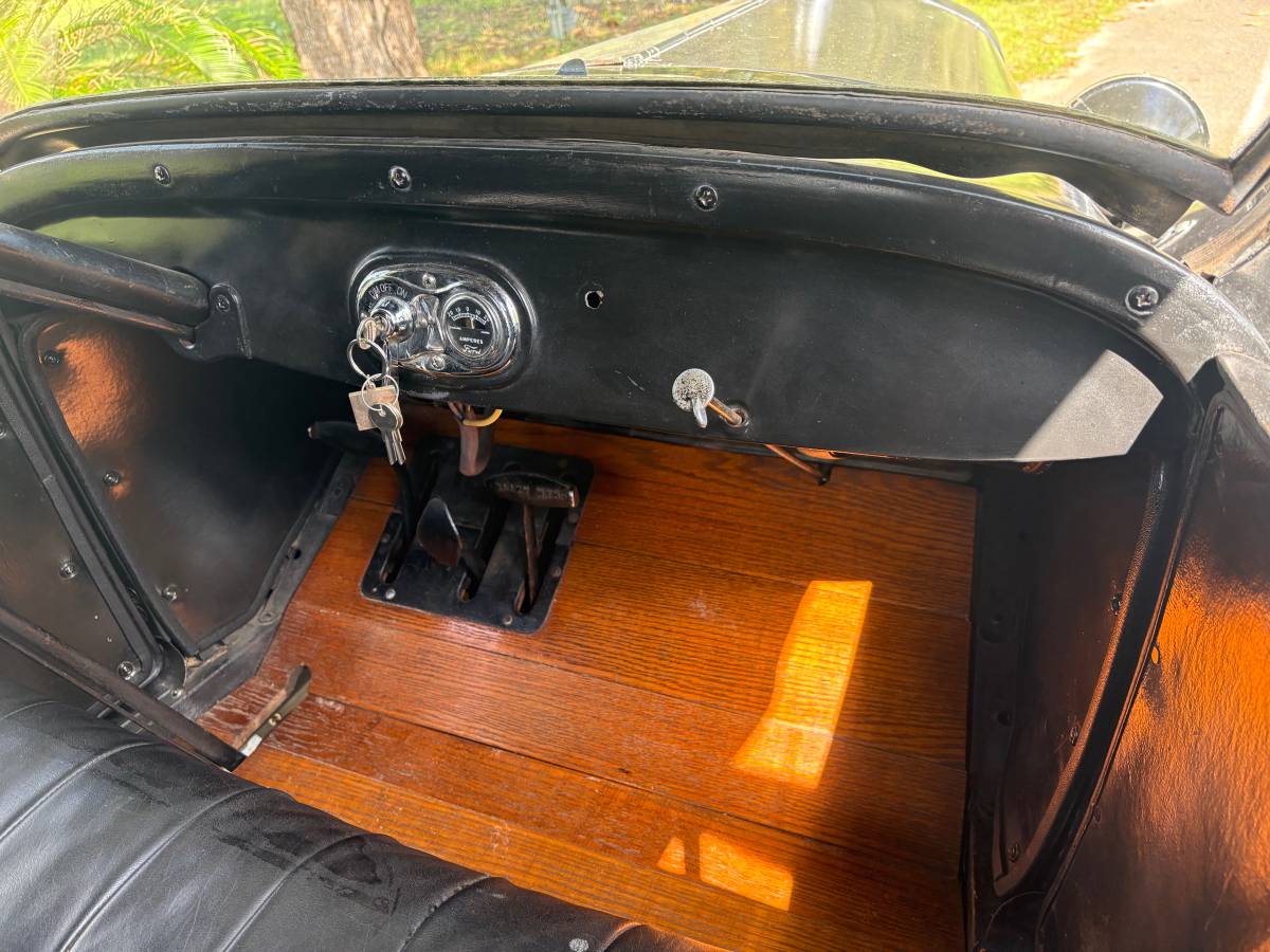 Model-t-pickup-1926-5