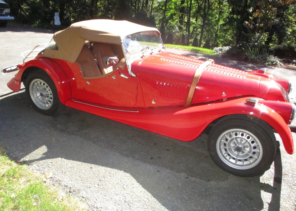 Morgan-Plus-8-1993-Corsa-Red-Tan-10