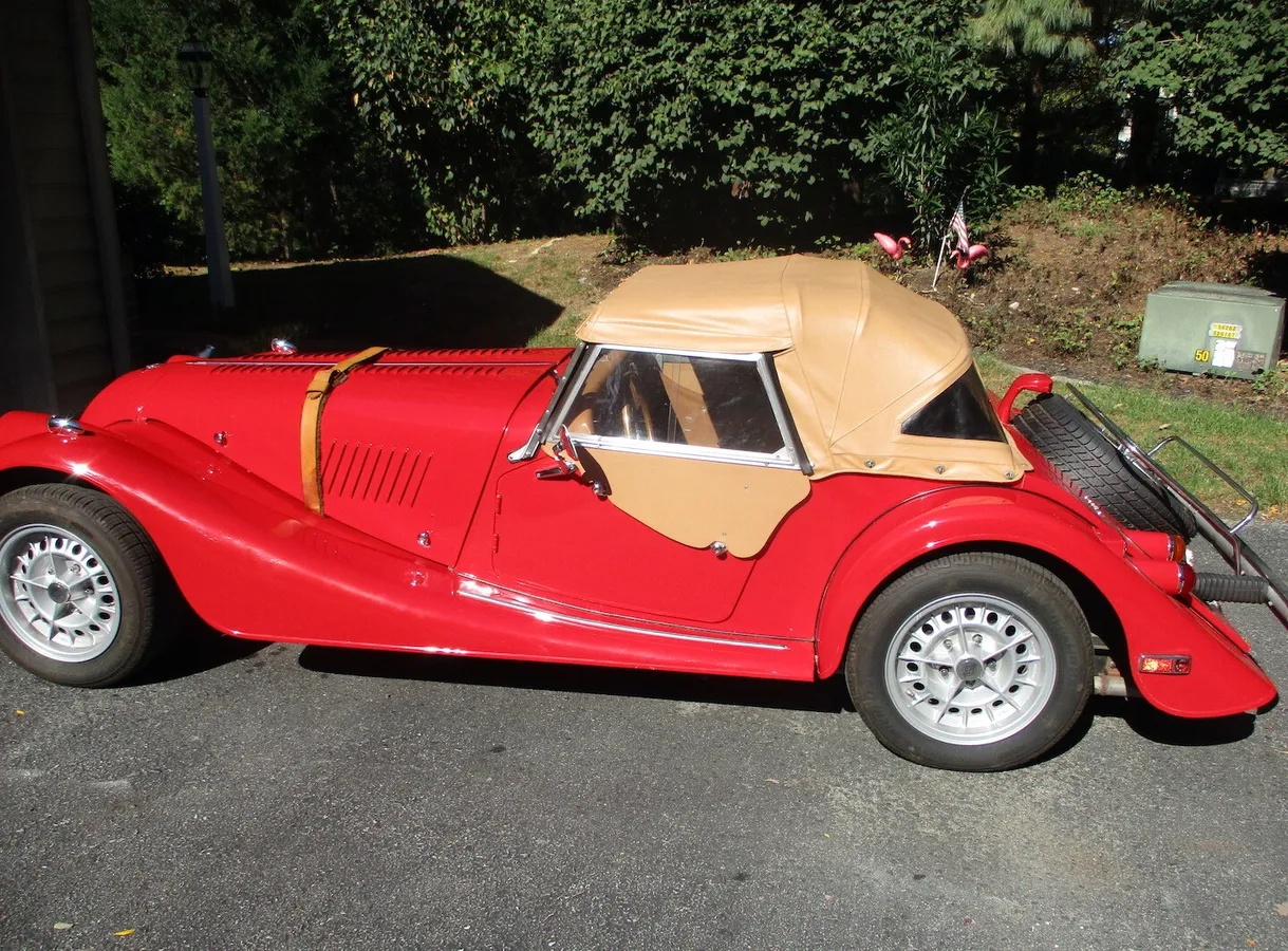 Morgan-Plus-8-1993-Corsa-Red-Tan-11