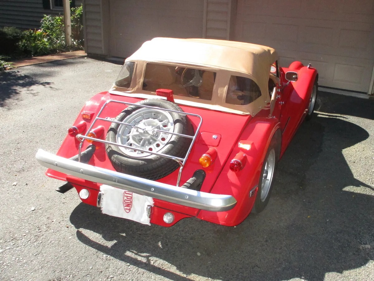 Morgan-Plus-8-1993-Corsa-Red-Tan-4