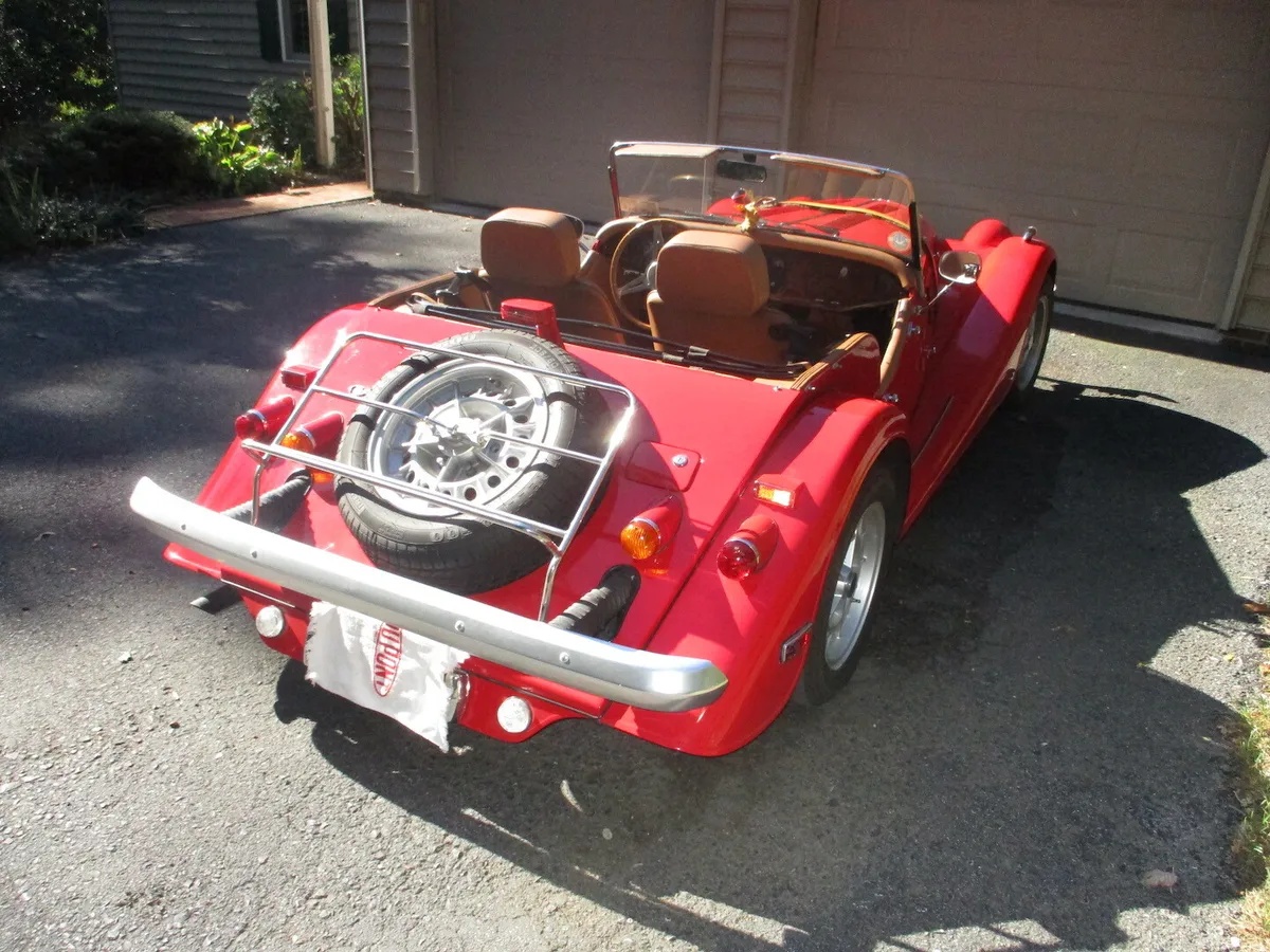 Morgan-Plus-8-1993-Corsa-Red-Tan-7