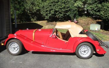 Morgan-Plus-8-1993-Corsa-Red-Tan-9