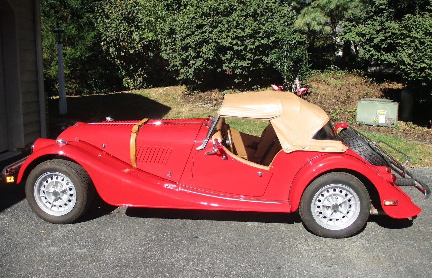 Morgan-Plus-8-1993-Corsa-Red-Tan-9