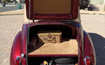 Morris-Minor-1000-1959-Red-Beige-8