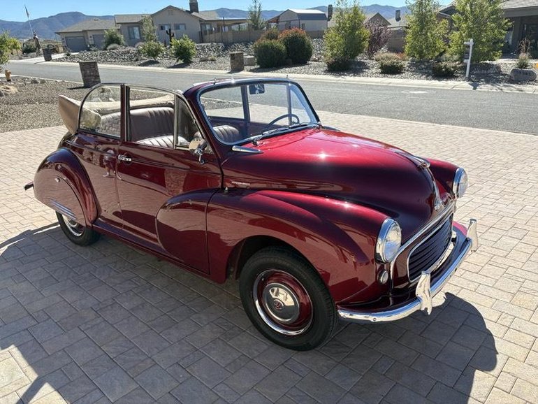 Morris-Minor-1000-1959-Red-Beige