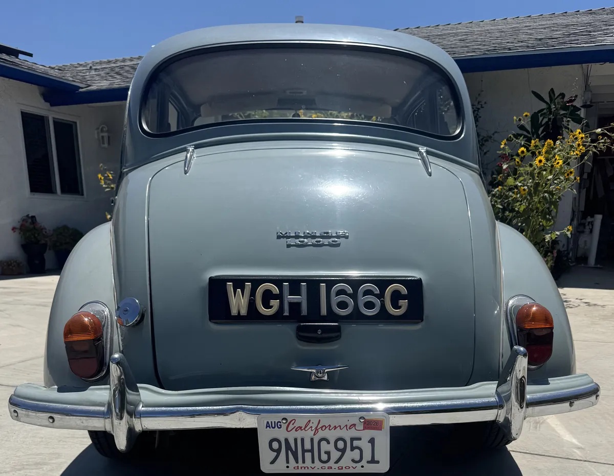 Morris-Minor-1000-1968-Smoke-Gray-Light-Blue-3