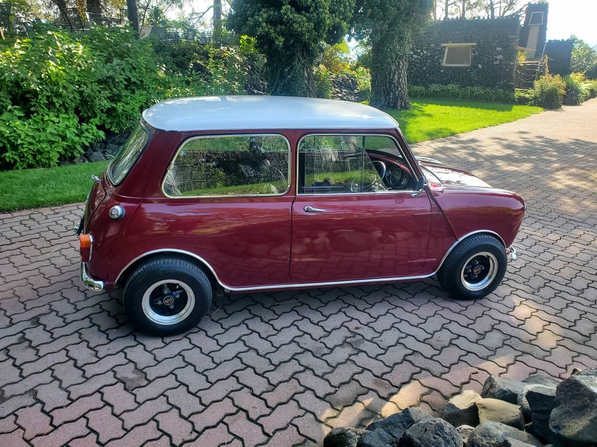 Morris-mini-cooper-s-1966-red-9