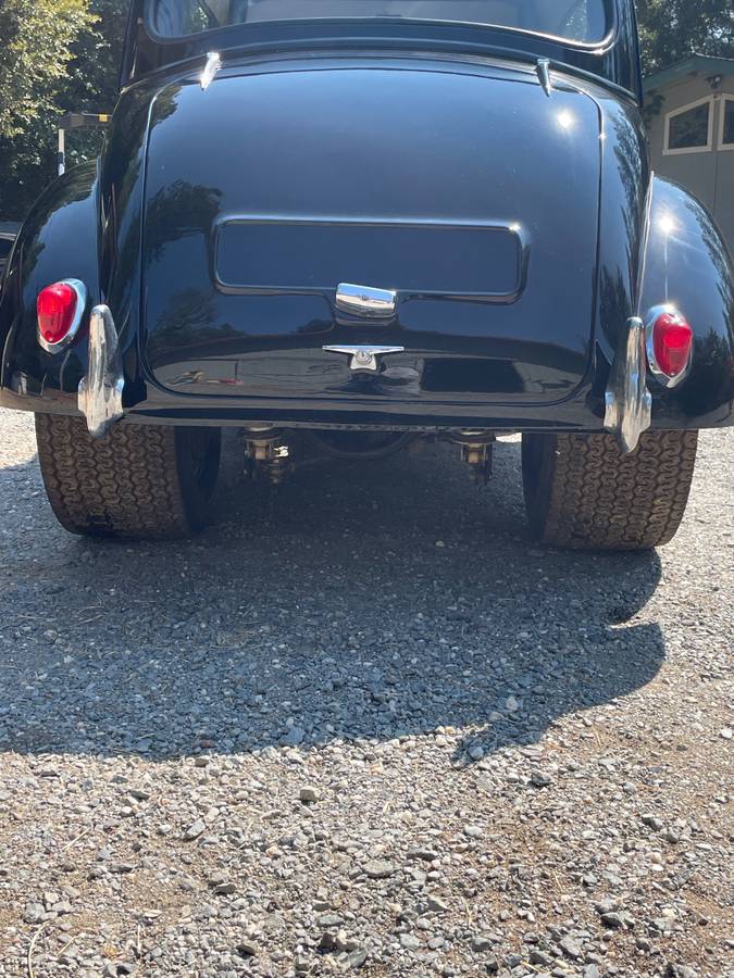 Morris-minor-1963-black-1