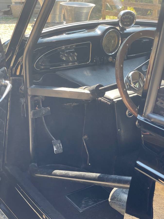 Morris-minor-1963-black-11
