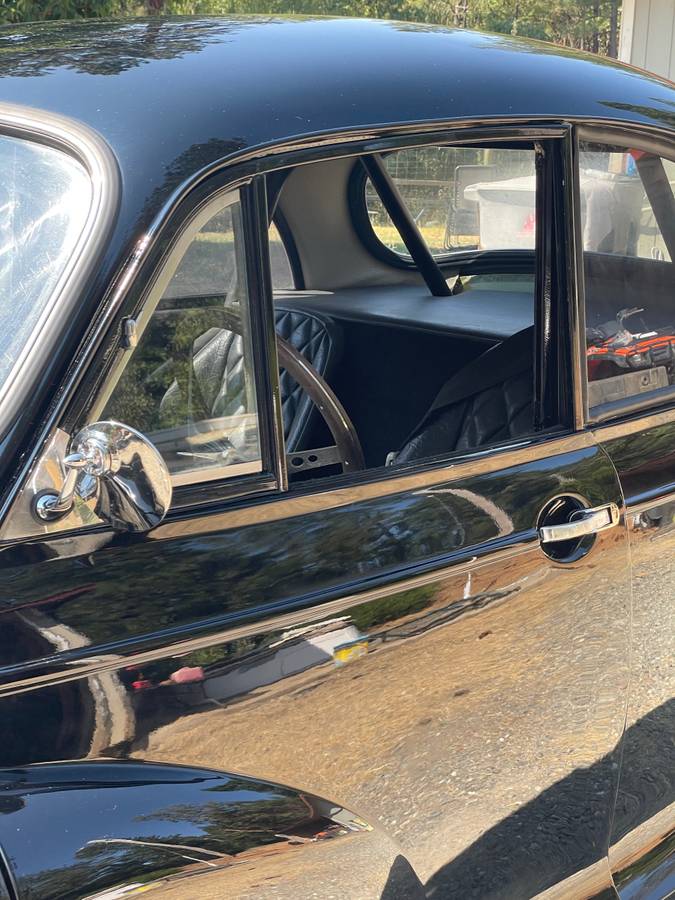 Morris-minor-1963-black-9