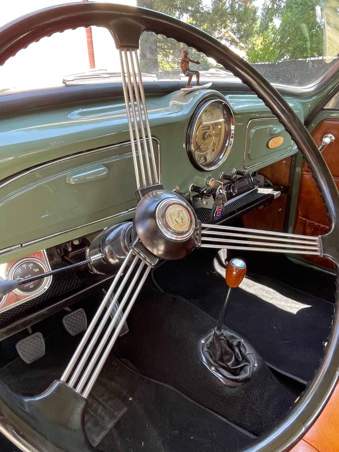 Morris-minor-traveller-1000-1960-green-9