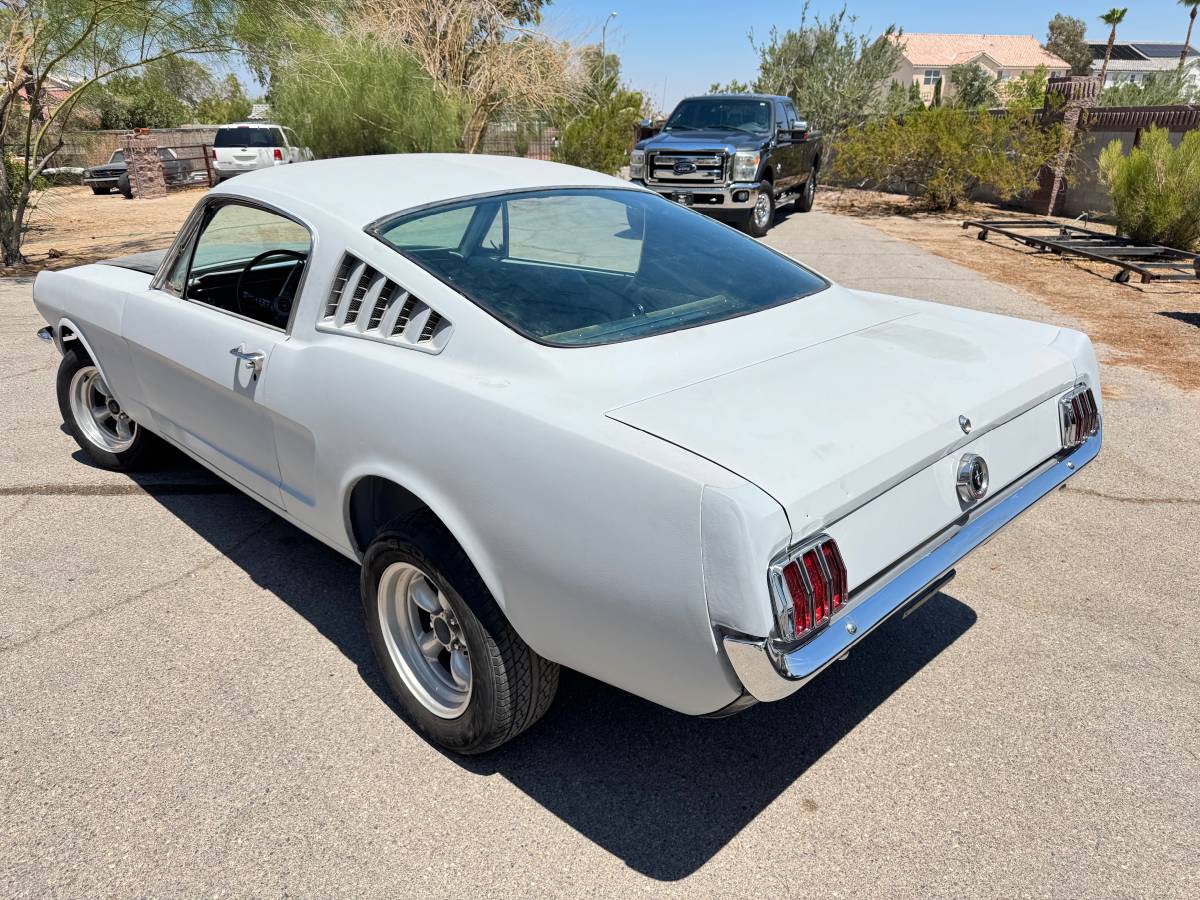 Mustang-1965-green-23