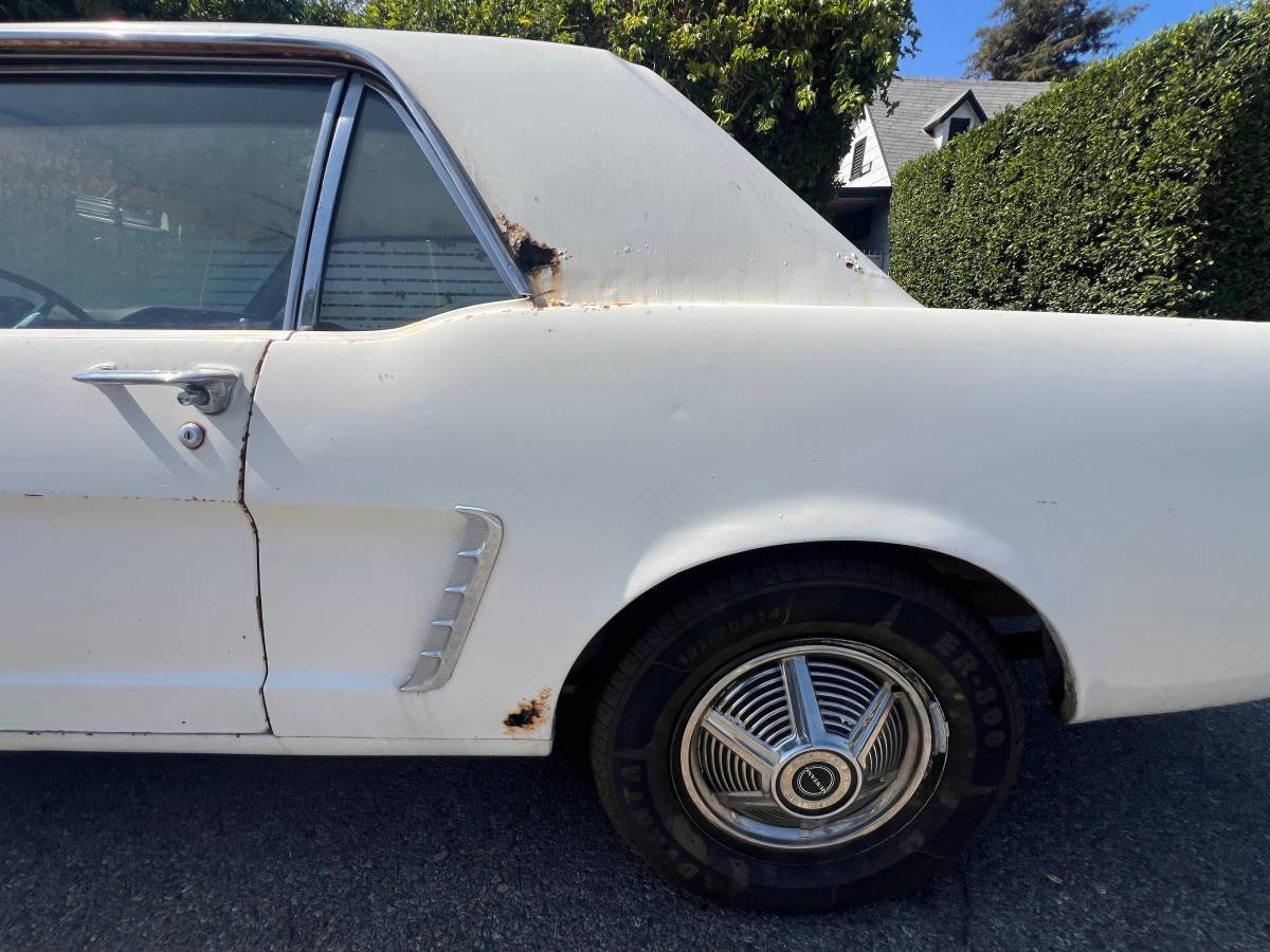 Mustang-coupe-1965-12