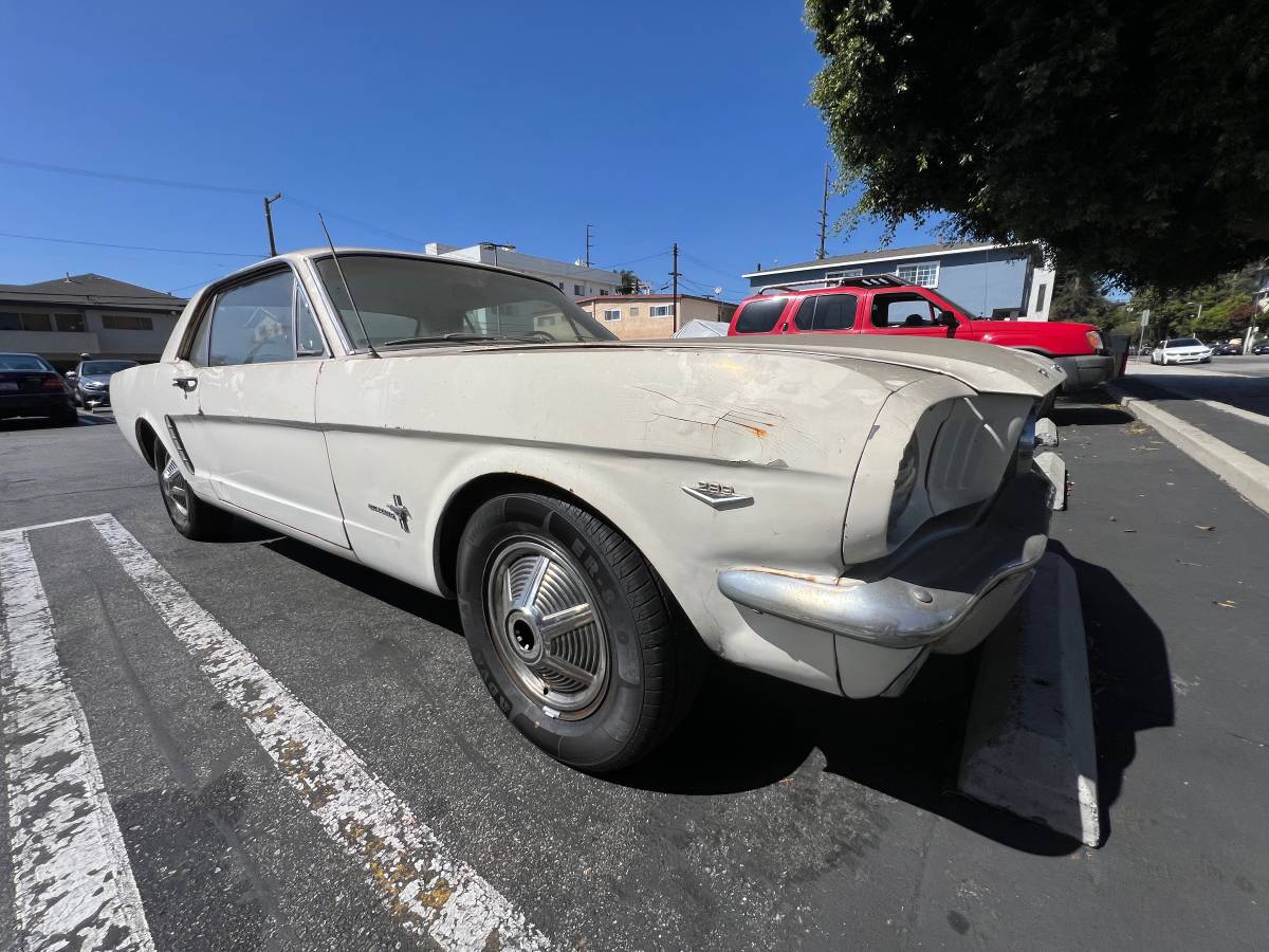 Mustang-coupe-1965-3