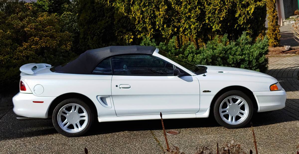 Mustang-gt-convertible-1996-white-13