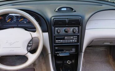 Mustang-gt-convertible-1996-white-17