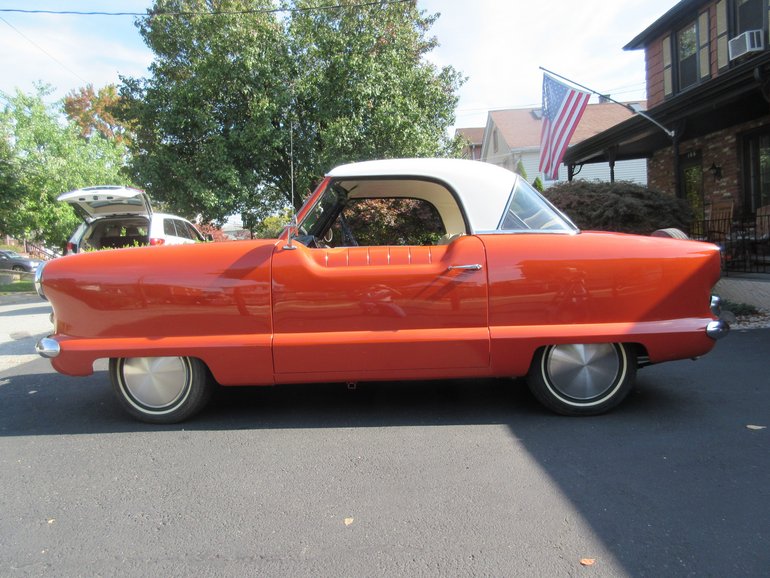 Nash-Metropolitan-1954-Mardi-Gras-Red-Black