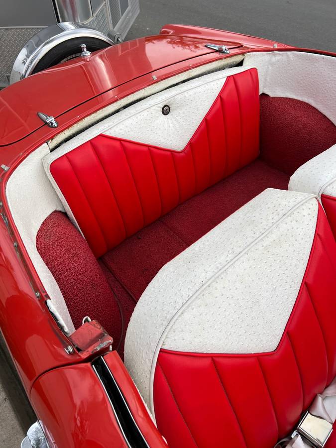 Nash-metropolitan-1960-red-10