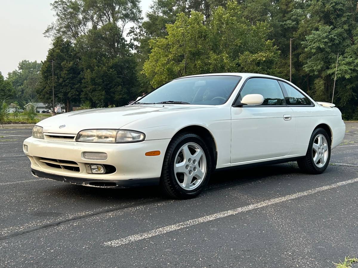 Nissan-240sx-1996-1