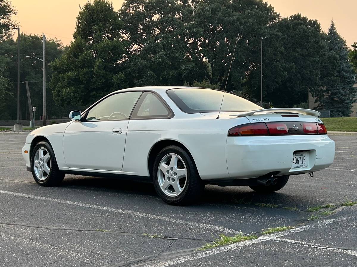 Nissan-240sx-1996-17