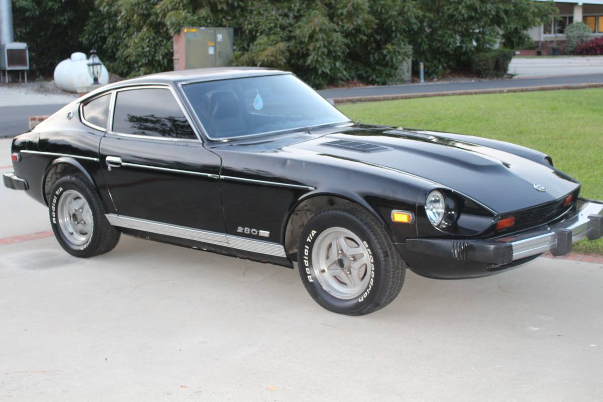 Nissan-280z-1978-black-3