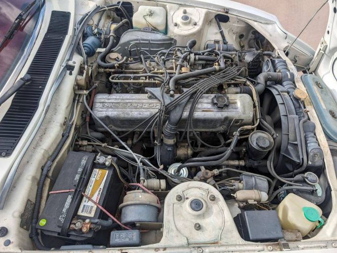 Nissan-280zx-1982-White-1