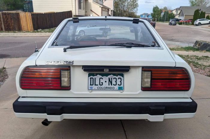 Nissan-280zx-1982-White-9