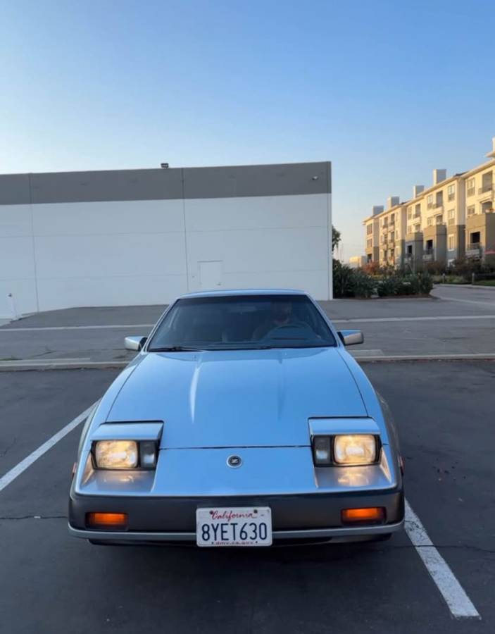 Nissan-300zx-1984-blue-10