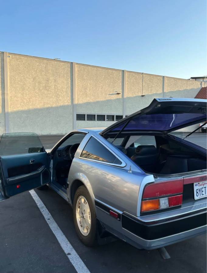 Nissan-300zx-1984-blue-4