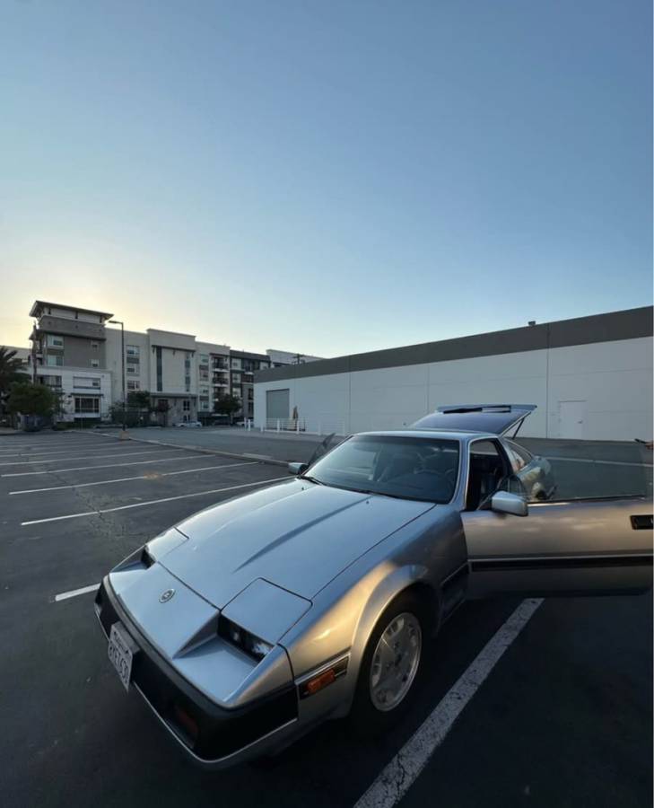 Nissan-300zx-1984-blue-9