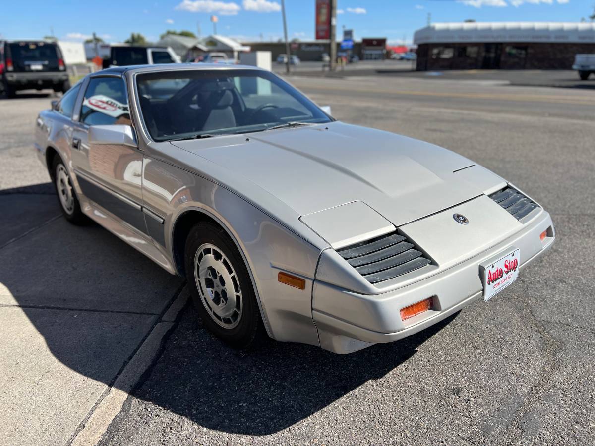 Nissan-300zx-1986-silver-4